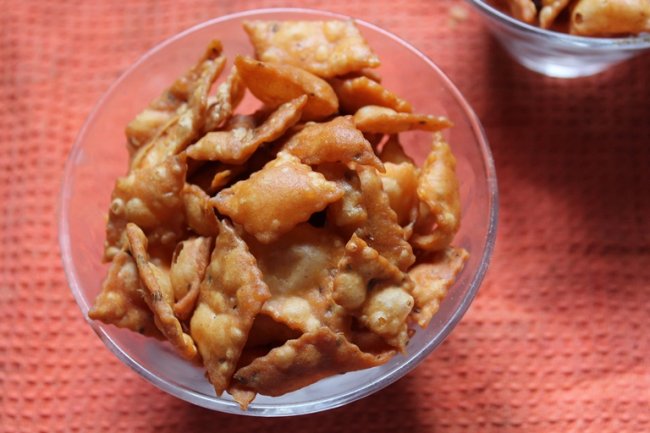 சுலபமான முறையில் கோதுமை பிஸ்கட் | Wheat Biscuits | Diamond Chips/Diamond Cuts